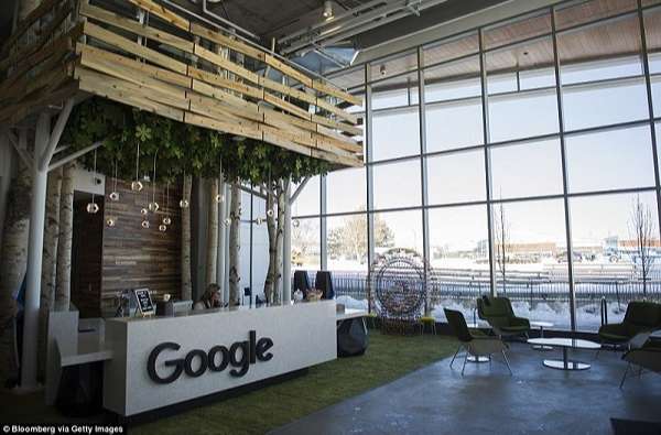 Quầy lễ tân Google tại Colorado