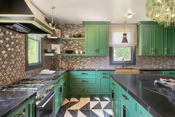 Phòng bếp Art Deco với tone xanh chủ đạo