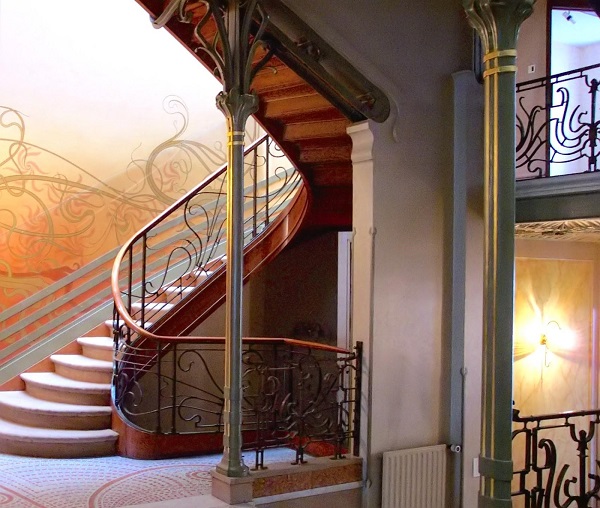 Cầu thang khách sạn Tassel do Victor Horta thiết kế (1894)