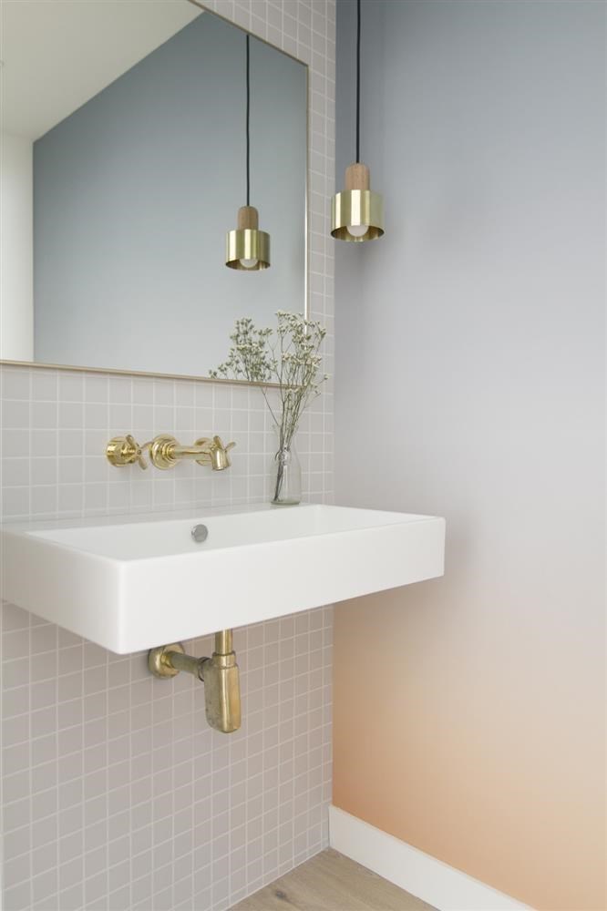 Nội thất phòng tắm nhã nhặn, sang trọng