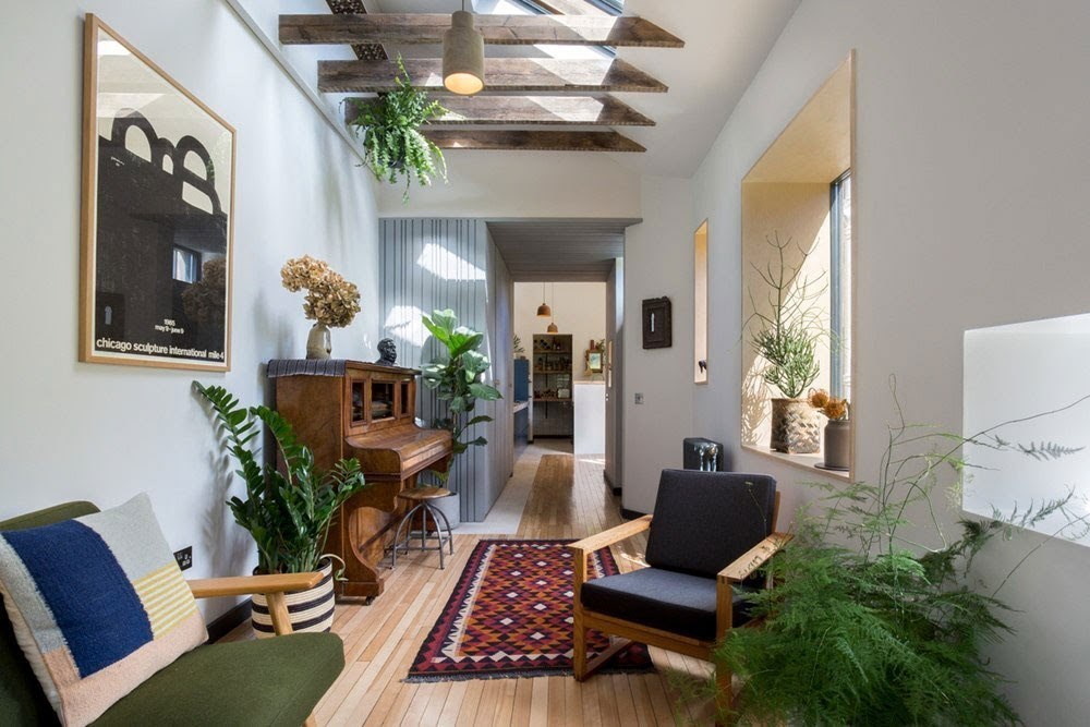 thiết kế hệ thống cửa sổ, ban công để ngôi nhà luôn tràn ngập ánh sáng