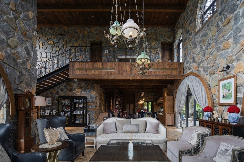 Phòng khách  thiết kế hết sức tinh tế, sang trọng.