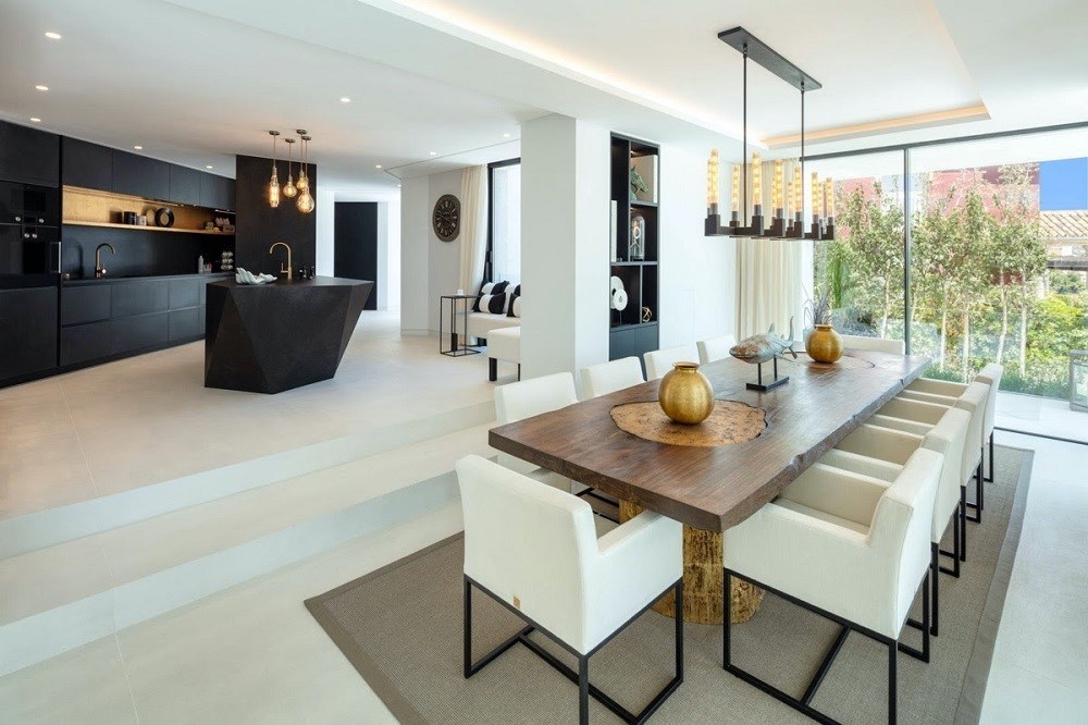 Phòng ăn rộng lớn, thiết kế mở giúp không gian trở nên thông thoáng